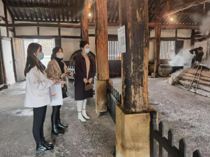 高新城投公司到燊海井、鹽業(yè)歷史博物館參觀學(xué)習(xí)